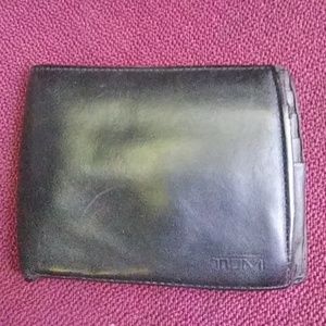 Mens Tumi black Leather Wallet